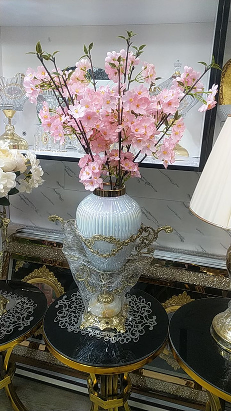 گلدان رومیزی برنز مدل نیلوفر پایه سنگی