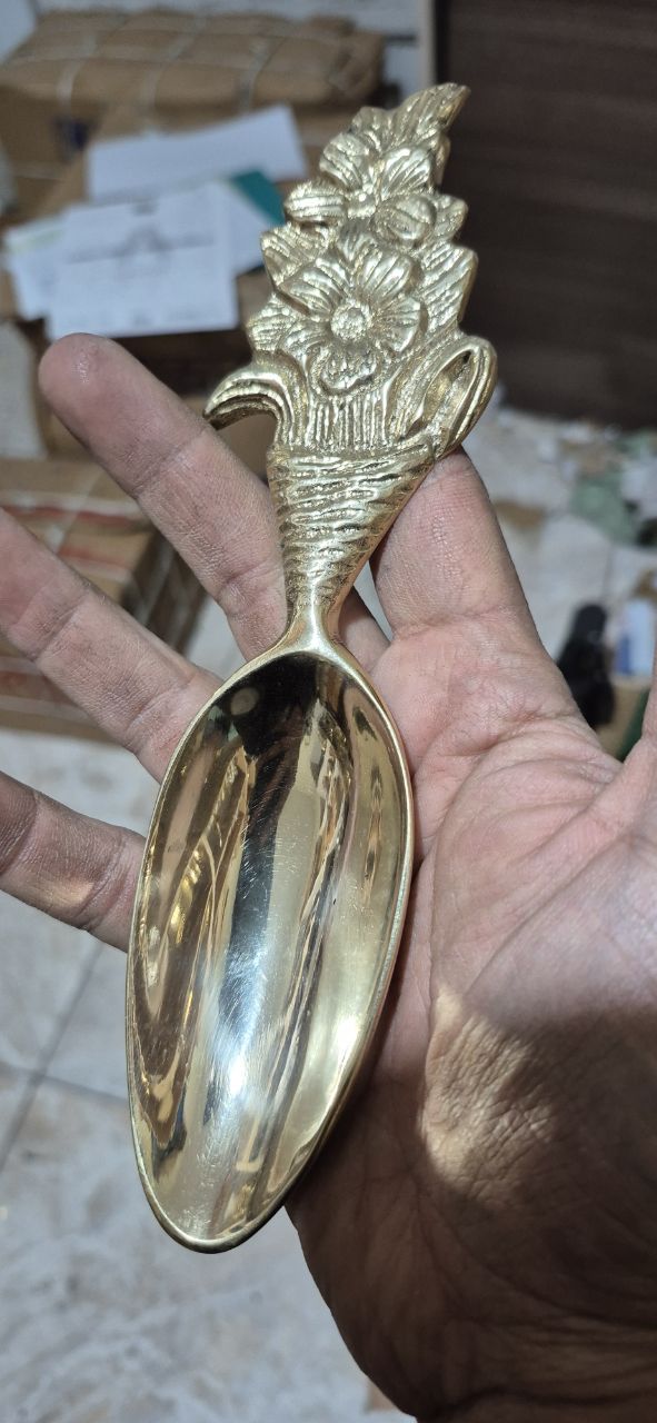 قاشق آجیل برنجی هندی